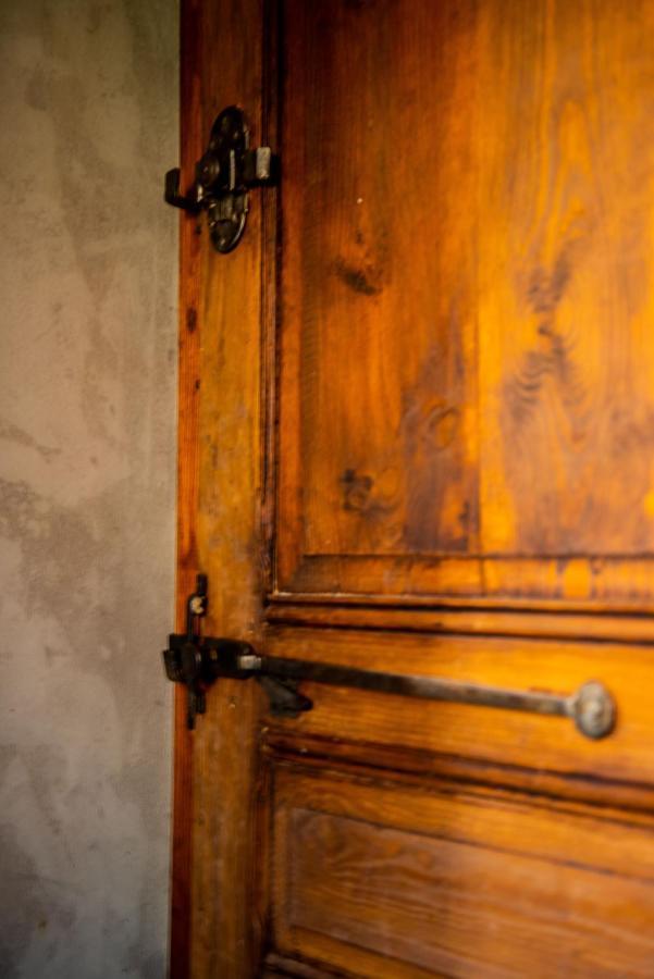 Boutique Hotel Al Palazzo Rosso Neive Exterior foto